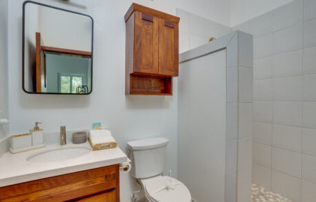 Solaya House Bath 1 20241013clmbz00_lot-13-1023